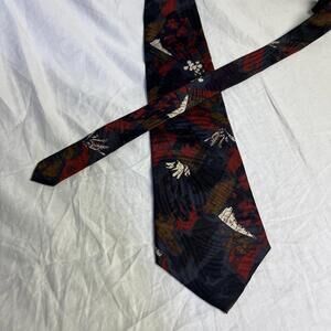 BUGATTI Italian Silk Tie Men's Abstract Floral Pattern Made in USA 58" x 4"